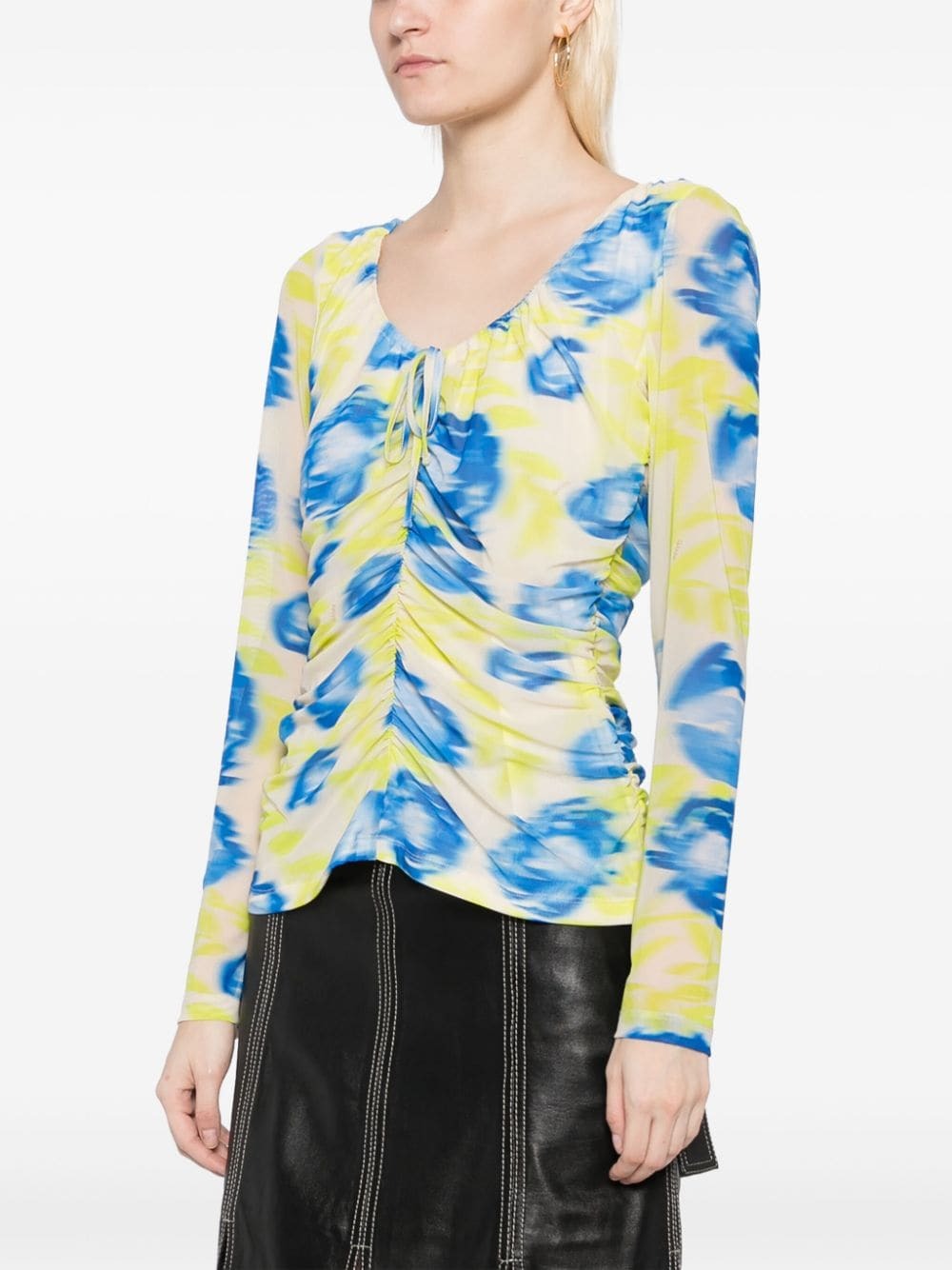 PRINTED MESH U-NECK RUCHED BLOUSE